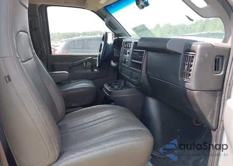 2016 Chevrolet Express 2500 Work Van z USA, uszkodzony, nr VIN 1GCWGAFF2G1142040